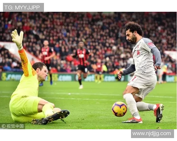 欧冠激战:曼联大胜利物浦五球狂潮帽子戏法引爆全场盛况