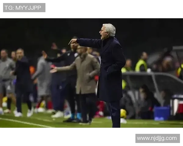 西甲激战本菲卡逆转那不勒斯神奇扑救引发争议判罚全场沸腾