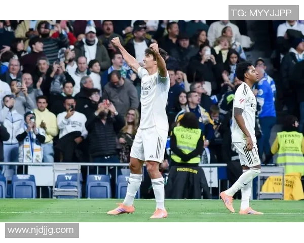 西甲精彩对决那不勒斯与莱比锡激战成平局帽子戏法引发全场狂欢